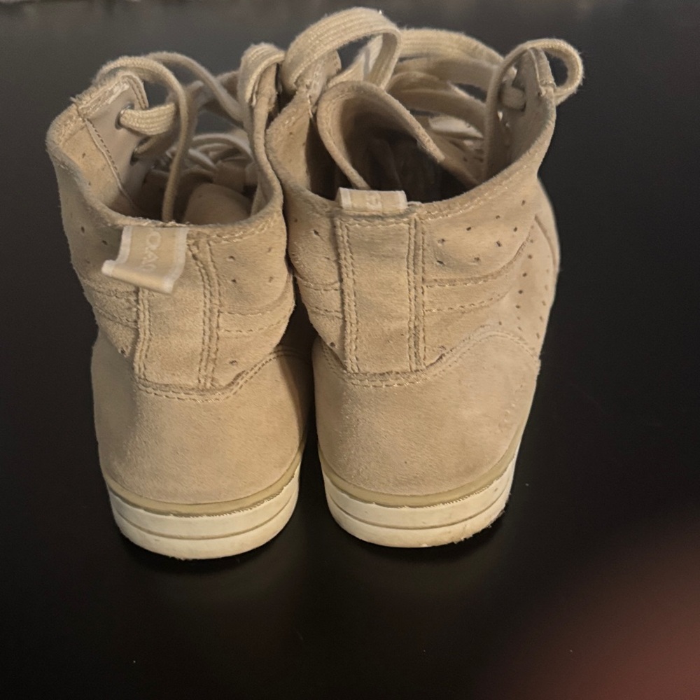 Coach Kids Beige High-Top Sneakers - Picture 4 of 4